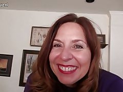 Naughty Ameerika ema mängides ise