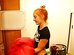 Teen puhastab oma riista